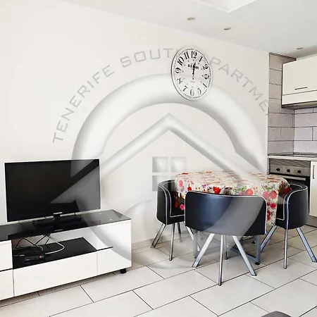 Playa Honda Apartment *